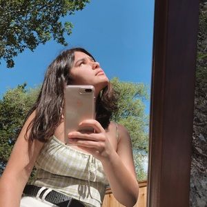 Meet your Posher, Emily